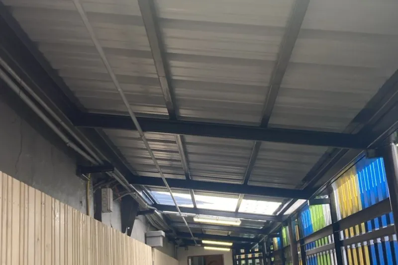 MEJORAMIENTO CUBIERTA CIRCULACIÓN EXTERIOR CAPACITACIÓN, LICEO BICENTENARIO DE EXCELENCIA COMERCIAL INSUCO - imagen 13