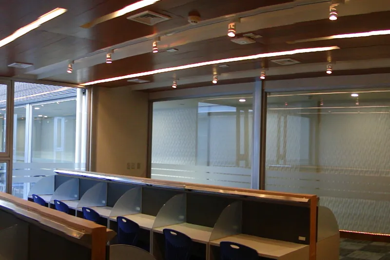 Construcción de salas de estudio UDD Sede Concepción - imagen 10