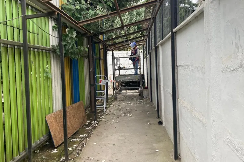 MEJORAMIENTO CUBIERTA CIRCULACIÓN EXTERIOR CAPACITACIÓN, LICEO BICENTENARIO DE EXCELENCIA COMERCIAL INSUCO - imagen 2